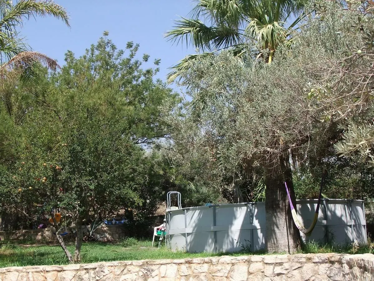 Il Filo Di Paglia Bed & Breakfast Comiso